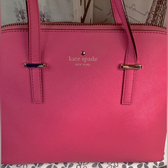 LIKE NEW KATE SPADE HOT PINK CROSSBODY BAG. - Picture 2 of 14
